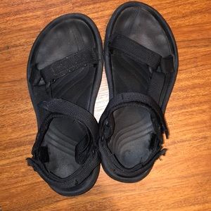 Black Tevas